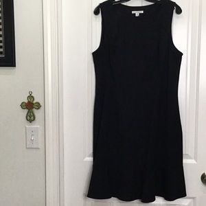 Isaac Mizrahi short sleeve black dress